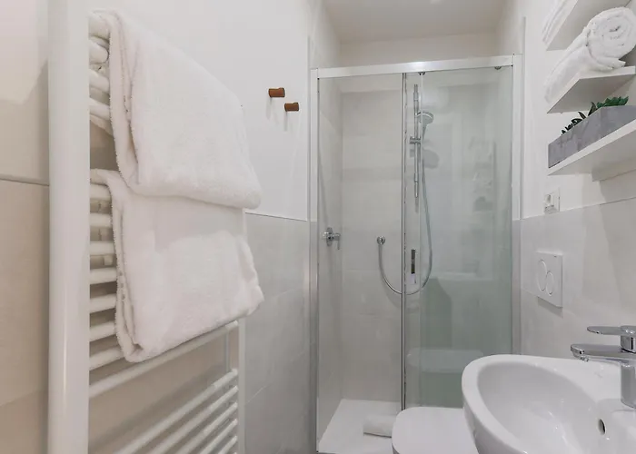 Eugenia - Iris * 카라테우리오