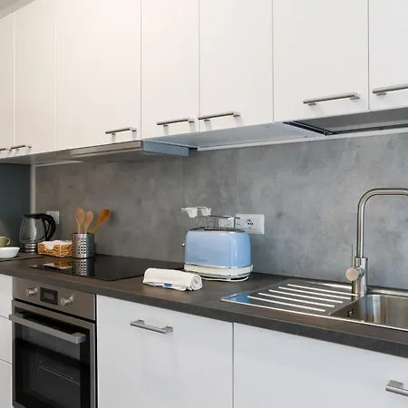 Apartamento Eugenia - Iris Carate Urio